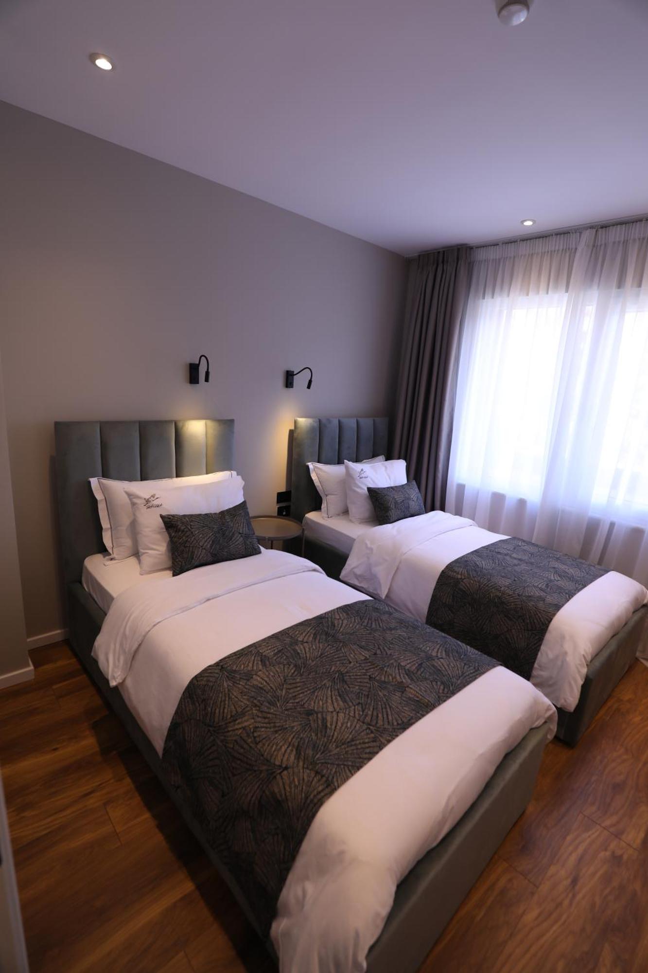 Dallga Suites Tushemisht Esterno foto