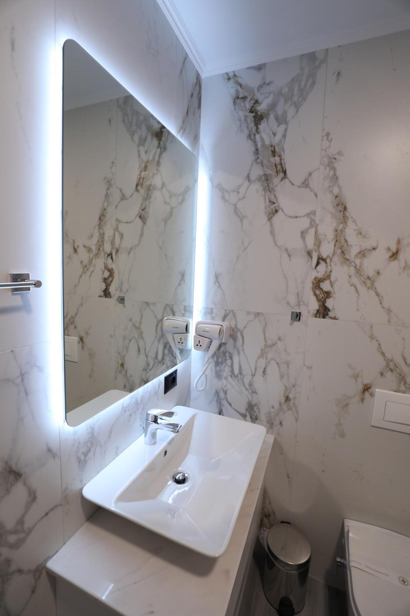 Dallga Suites Tushemisht Esterno foto